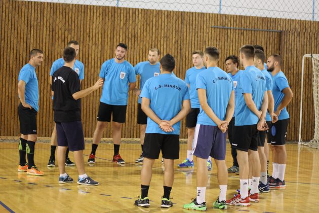 REUNIRE CS MINAUR - HANDBAL MASCULIN